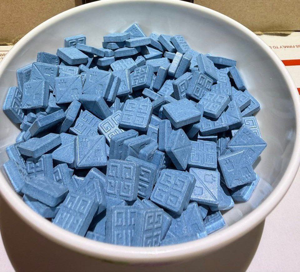 GIVENCHY / BALENCIAGA XTC 250mg